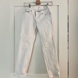 ✨EUC Loft Modern Straight White Jean✨